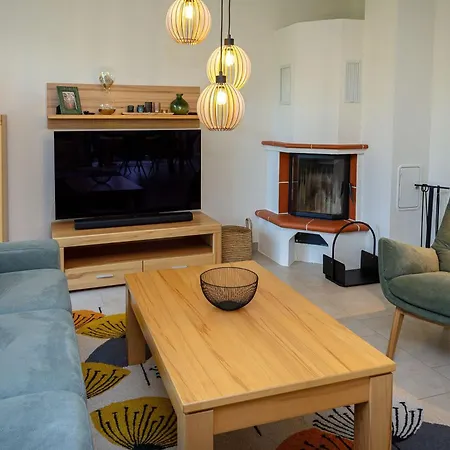 Prázdninový dům Reethaus Strandzeit In - Haushaelfte 1 Lobbe